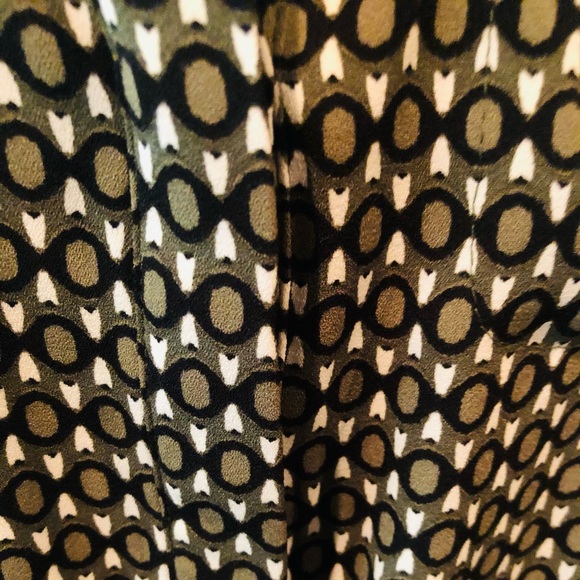 GREAT PRINT SHIFT DRESS HIDDEN POCKETS ON BREAST - Picture 5 of 9